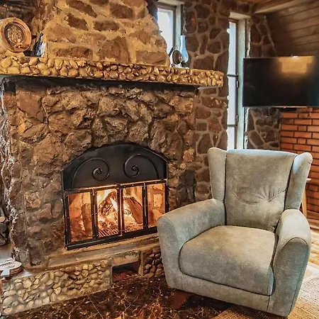 Rustic Cottage Jarilo, An Oasis Of Peace In Nature Ležimir Esterno foto