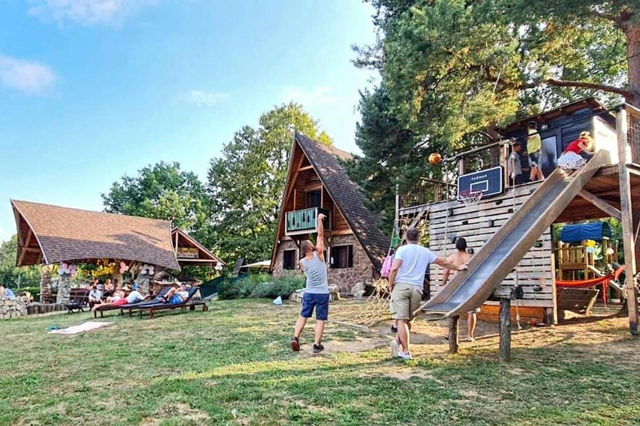 Rustic Jarilo, An Oasis Of Peace In Nature Holiday home *